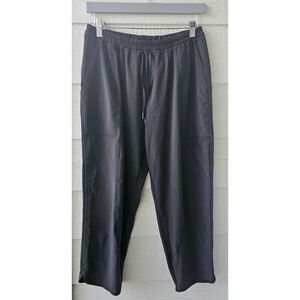 Lululemon Lightweight Cropped Pants Size 8 Black Elastic Waist Like New